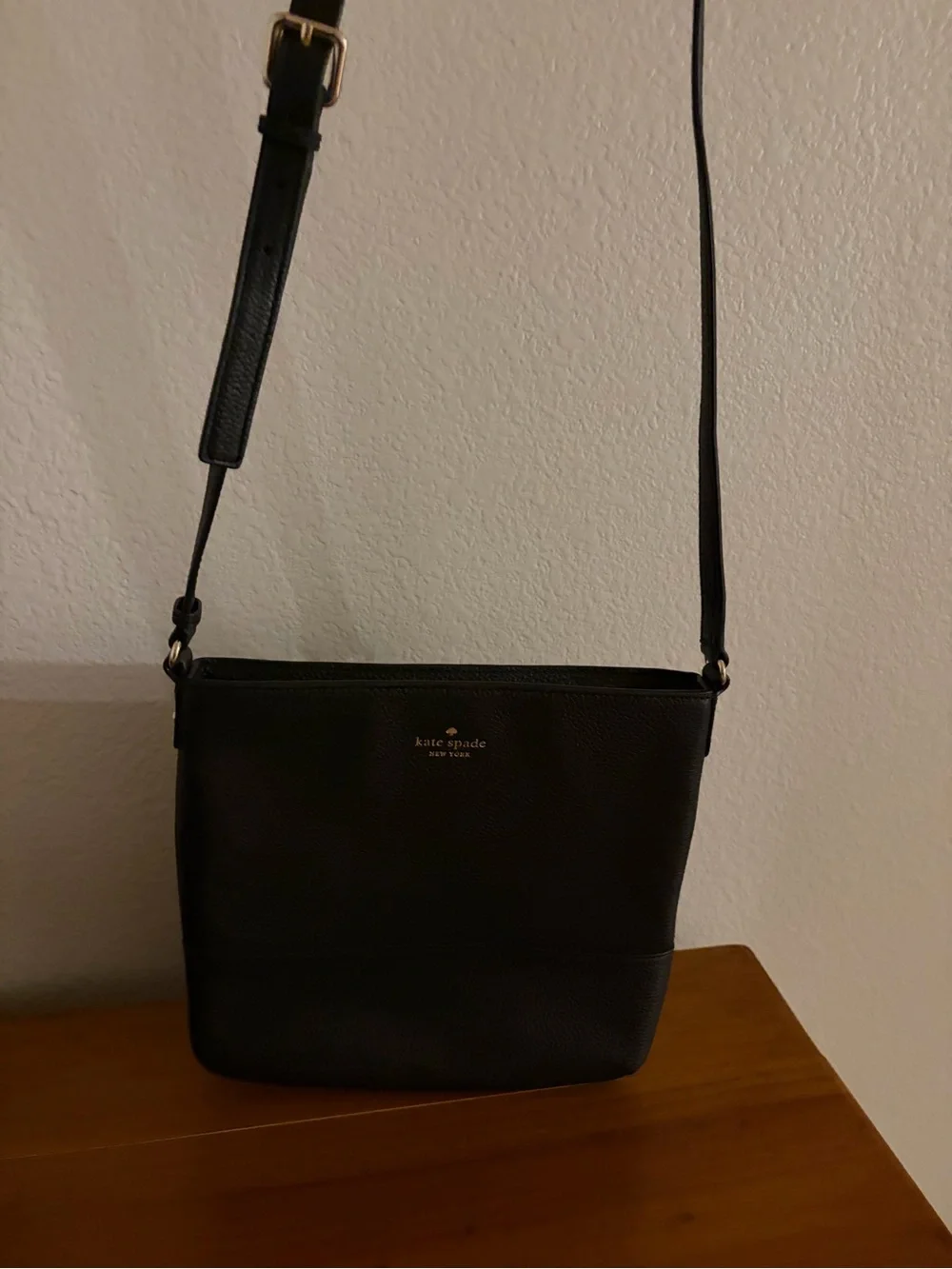 Large Kate Spade Black Pebbled Leather Crossbody 11 x 9.5